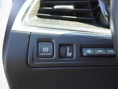 Used 2020 Cadillac XT5 Sportv image 25