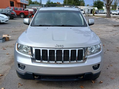 Used 2011 Jeep Grand Cherokee Laredo AWD/4WD image 8