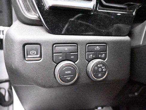 Used 2025 Chevrolet Silverado 2500 LT w/ Convenience Package AWD/4WD image 20