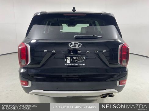 Used 2022 Hyundai Palisade SEL w/ Premium Package FWD image 7