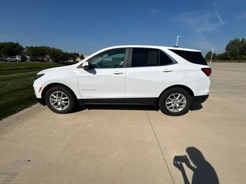Used 2024 Chevrolet Equinox LT FWD image 9