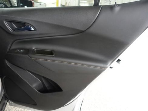 Used 2021 Chevrolet Equinox Premier image 24