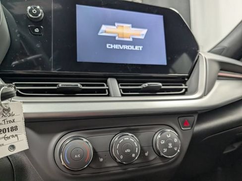 New 2026 Chevrolet Trax RS w/ Sunroof Package FWD image 21
