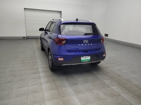 Used 2020 Hyundai Venue SEL w/ Convenience + Premium Package FWD image 5