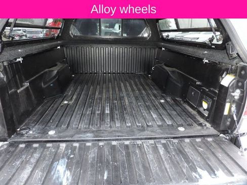 Used 2022 Toyota Tacoma TRD Off-Road w/ Technology Package image 16