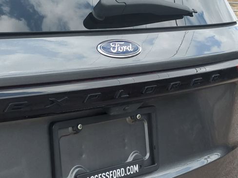 Used 2025 Ford Explorer ST-Line AWD/4WD image 31