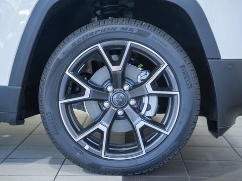 New 2026 Jeep Cherokee Overland w/ Trailer Tow Group AWD/4WD image 18