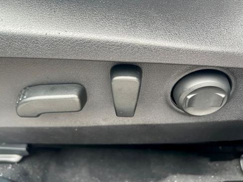 Certified 2025 Subaru Outback Premium AWD/4WD image 16