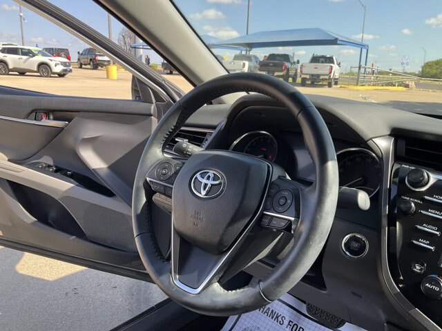 Used 2019 Toyota Camry XLE FWD image 19