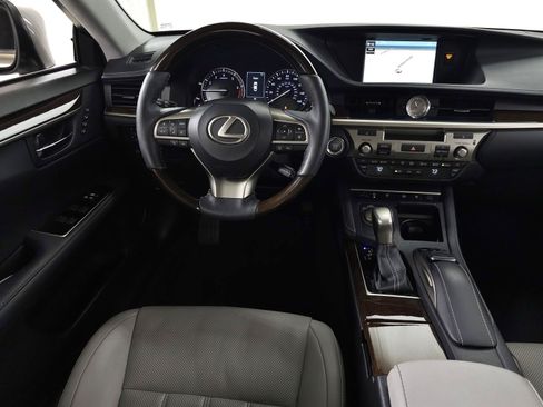 Used 2017 Lexus ES 350 w/ Luxury Package FWD image 17