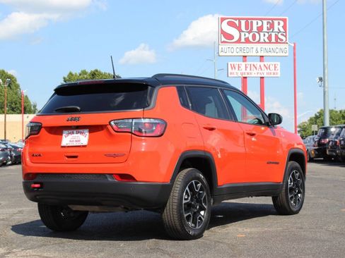 Used 2021 Jeep Compass Trailhawk AWD/4WD image 4