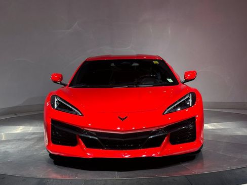 Used 2024 Chevrolet Corvette Z06 w/ Battery Protection Package RWD image 3