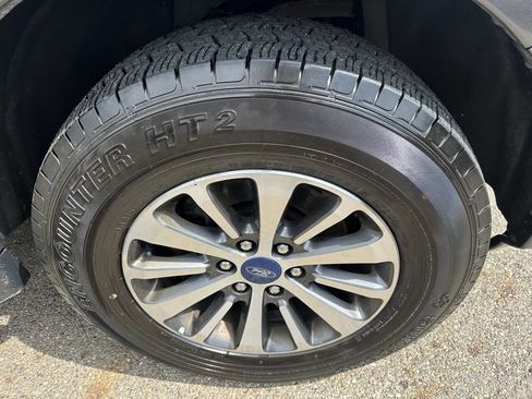 Used 2017 Ford Expedition EL XLT image 28