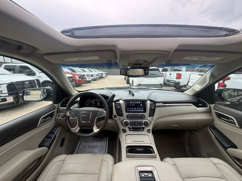 Used 2018 GMC Yukon Denali w/ Open Road Package AWD/4WD image 21