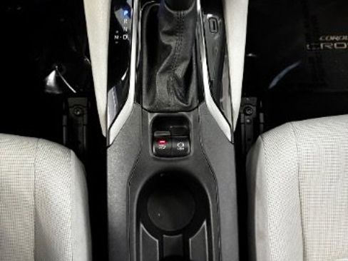 Used 2022 Toyota Corolla Cross L FWD image 24
