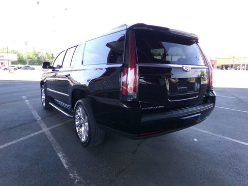 Used 2018 Cadillac Escalade ESV Luxury AWD/4WD image 8