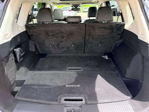 Used 2023 Nissan Rogue SL AWD/4WD image 13
