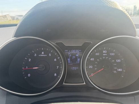 Used 2015 Hyundai Veloster image 8