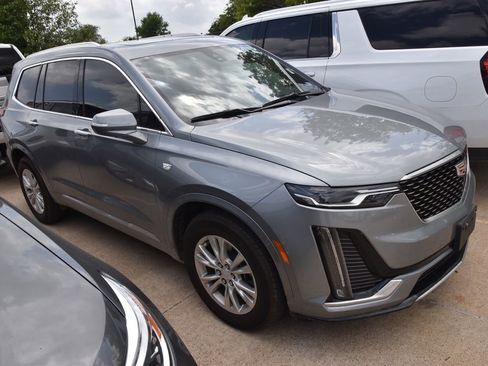 Used 2024 Cadillac XT6 Luxury FWD image 5