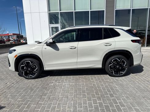 New 2026 Volkswagen Tiguan SEL R-Line image 2