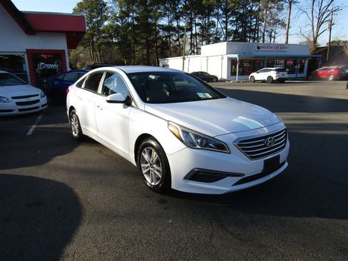 Used 2015 Hyundai Sonata SE image 10