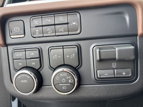 New 2026 Chevrolet Tahoe High Country w/ Sun And Tow Package image 16