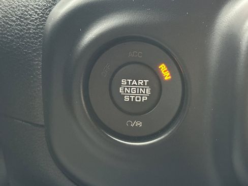 Used 2022 Jeep Wrangler Unlimited Rubicon w/ LED Lighting Group image 29