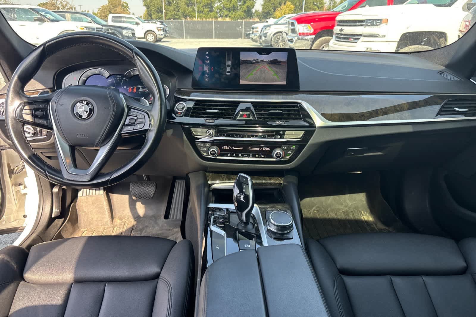 Used 2017 BMW 530i RWD image 3