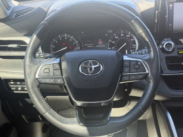 Used 2020 Toyota Highlander Platinum FWD image 27