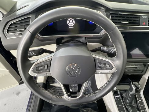 Used 2022 Volkswagen Tiguan SE image 11