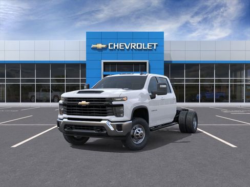 New 2026 Chevrolet Silverado 3500 W/T w/ Snow Plow Prep Package AWD/4WD image 35