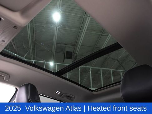 Used 2025 Volkswagen Atlas SE FWD image 27
