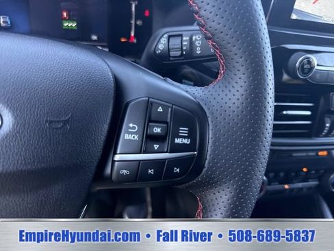 Used 2025 Ford Escape ST-Line Select AWD/4WD image 29