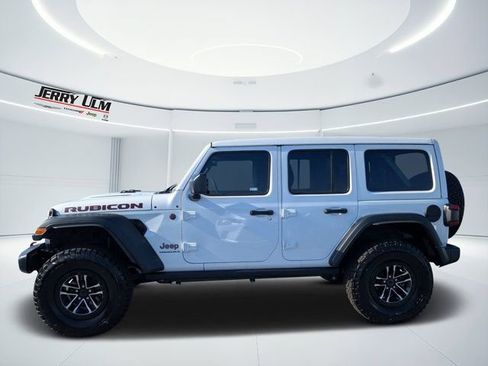 New 2026 Jeep Wrangler Unlimited Rubicon w/ Xtreme 35 Tire Package image 6