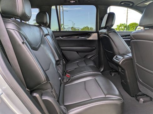 Used 2024 Cadillac XT6 Premium Luxury image 31