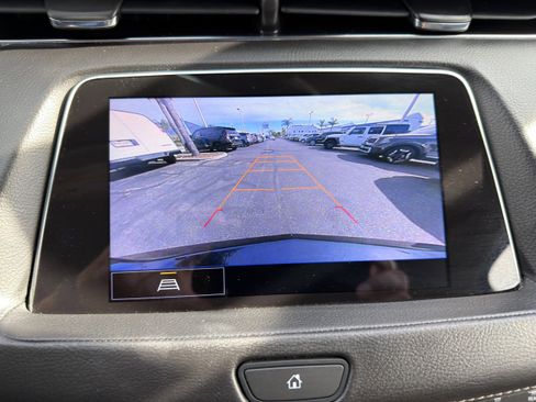 Used 2023 Cadillac XT4 Premium Luxury image 34