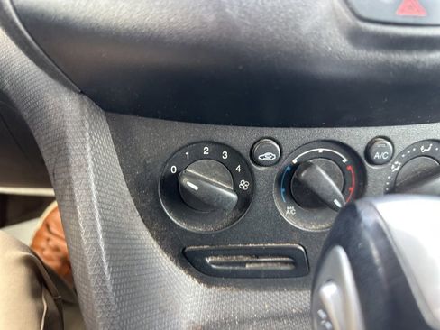 Used 2015 Ford Transit Connect XL image 12