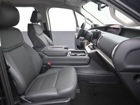 New 2026 Ford Expedition Active RWD image 16