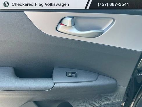 Used 2023 Kia Forte LXS w/ LXS Technology Package FWD image 23