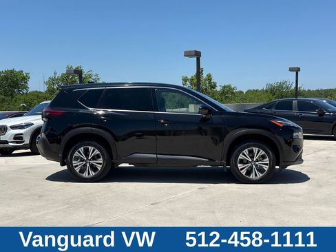 Used 2021 Nissan Rogue SV FWD image 8