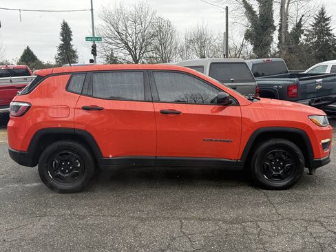 Used 2018 Jeep Compass Sport image 7