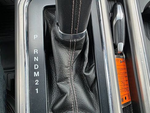 Used 2015 Ford F150 Platinum w/ Equipment Group 701A Luxury AWD/4WD image 20