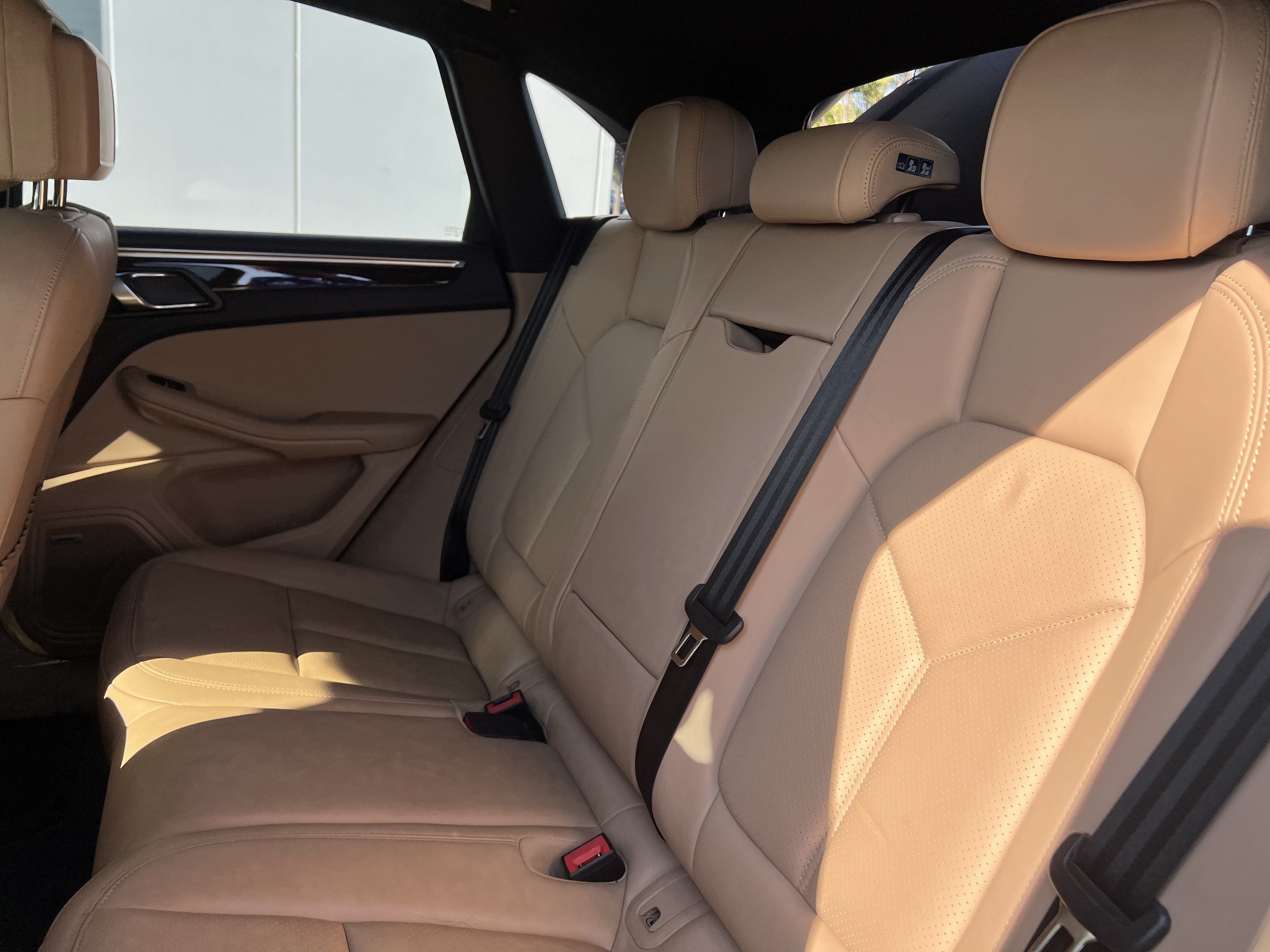 Used 2022 Porsche Macan S AWD/4WD image 31