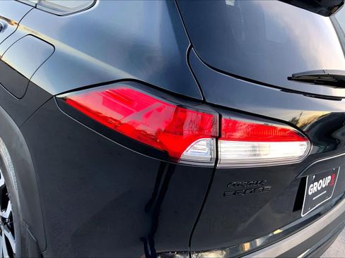 Used 2025 Toyota Corolla Cross AWD Hybrid image 27