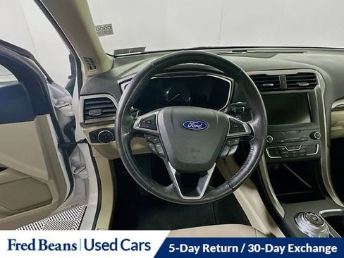 Used 2019 Ford Fusion SEL image 12