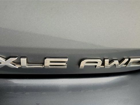 Certified 2020 Toyota Highlander XLE image 26