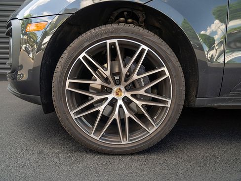 Certified 2026 Porsche Macan Turbo AWD/4WD image 24