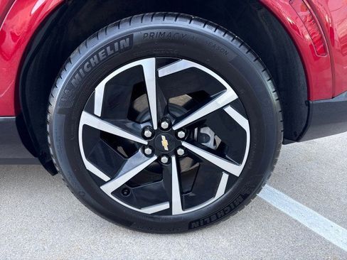 Used 2025 Chevrolet Equinox EV LT w/ Convenience Package FWD image 11