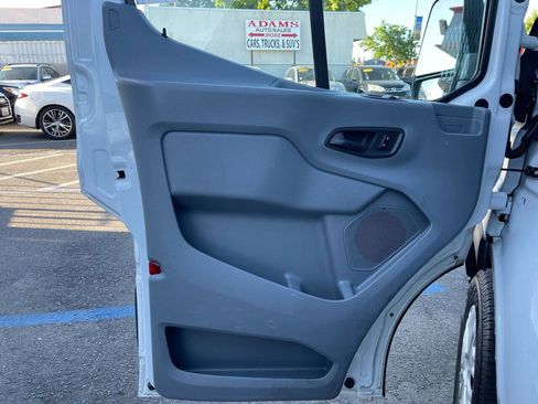Used 2015 Ford Transit 250 130 Low Roof w/ Exterior Upgrade Package image 9