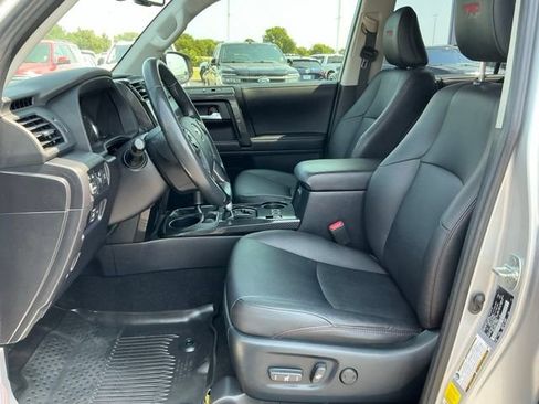 Used 2023 Toyota 4Runner TRD Off-Road Premium w/ Moonroof Package AWD/4WD image 15